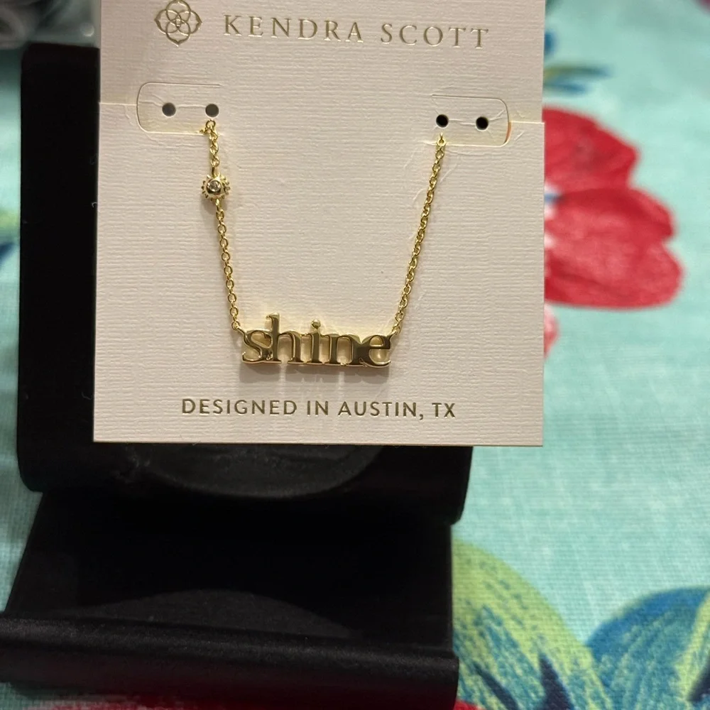 Kendra Scott Gold 'Shine' Necklace - Picture 3 of 5